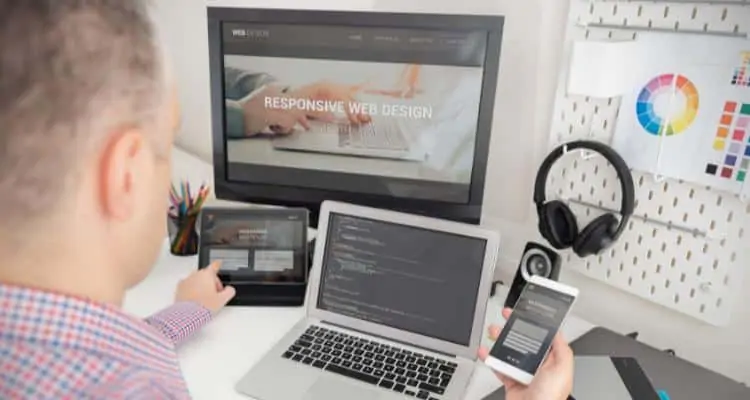 Hire-a-freelancer-to-design-a-website-2 จ้างทําเว็บไซต์ ราคาเท่าไหร่